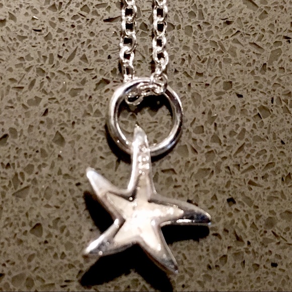 925 Sterling Silver Star Pendant - Picture 5 of 7